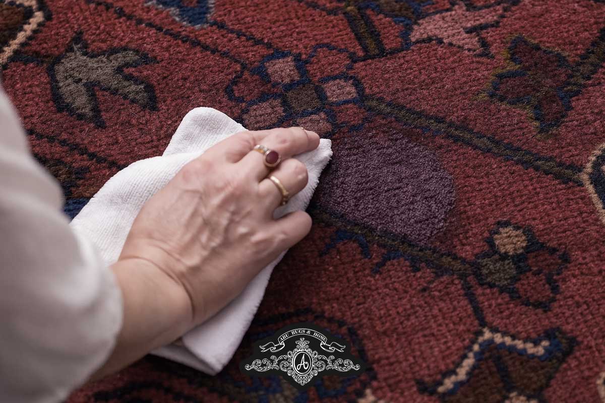 how to treat rug stains